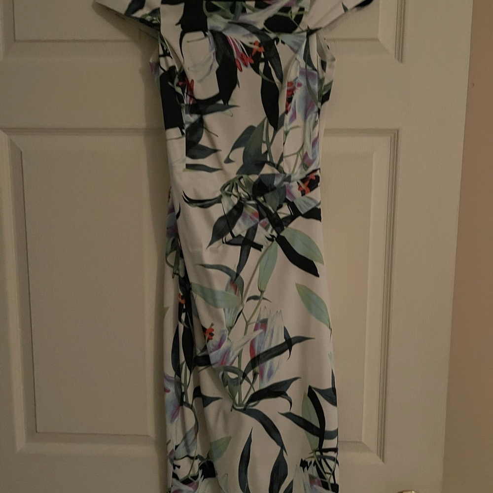 Karen millen floral dress only worn once